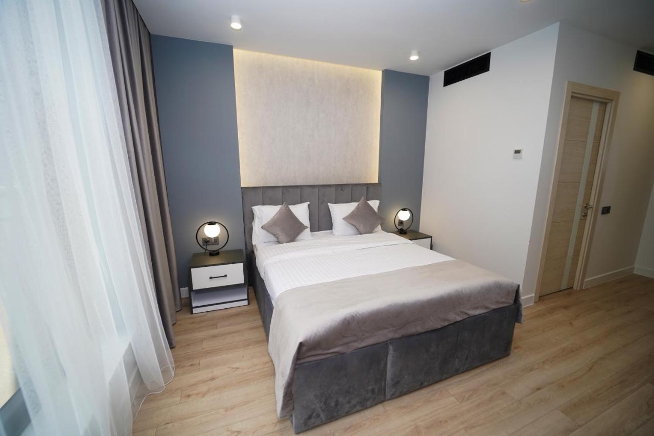 B&M Hotel Jerevan Eksteriør bilde