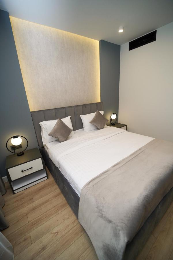 B&M Hotel Jerevan Eksteriør bilde