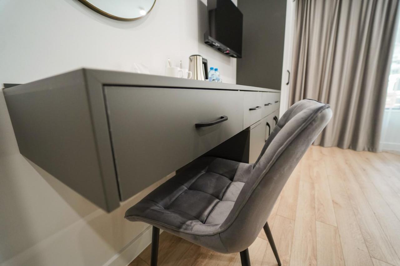 B&M Hotel Jerevan Eksteriør bilde