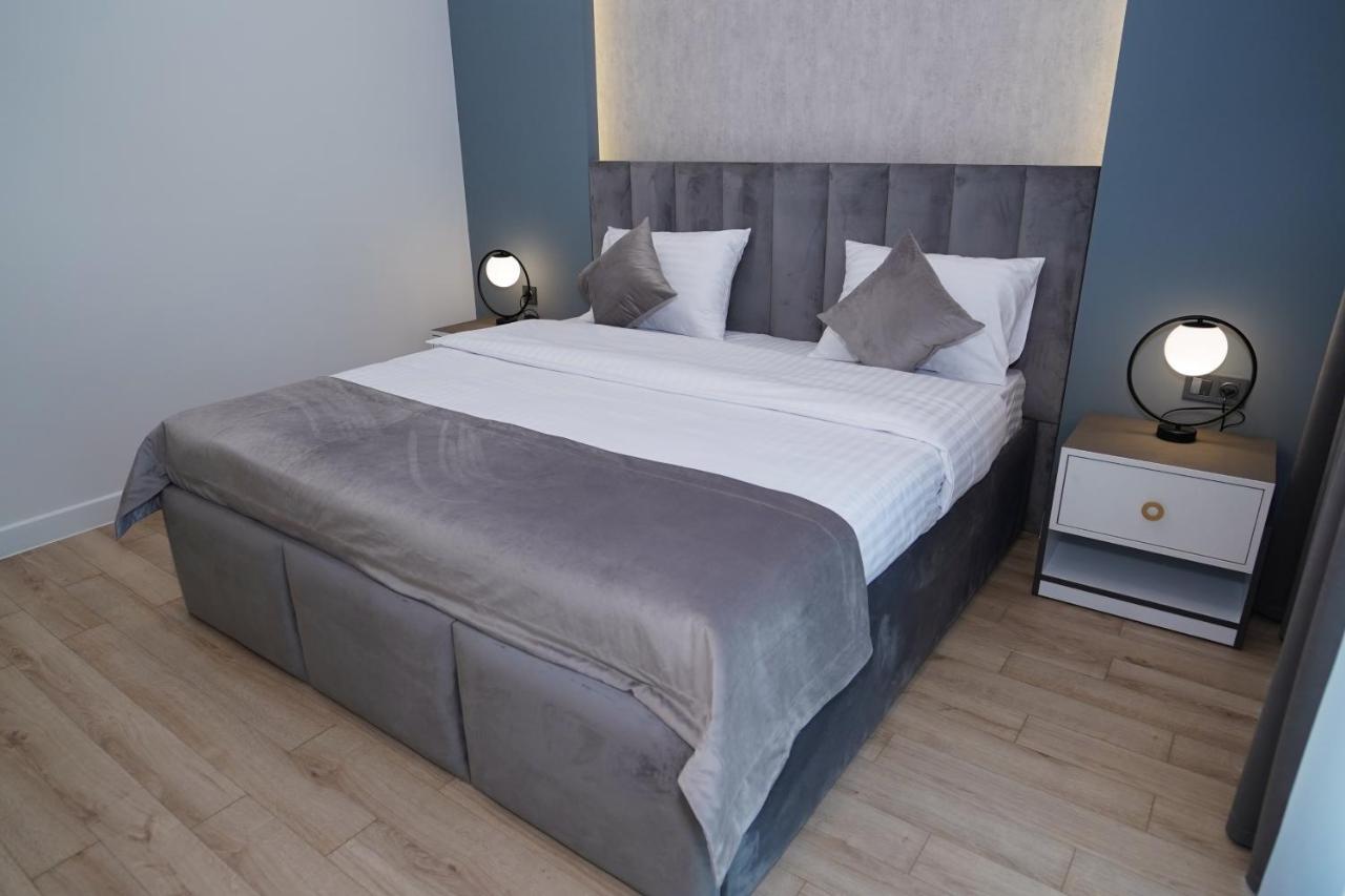 B&M Hotel Jerevan Eksteriør bilde
